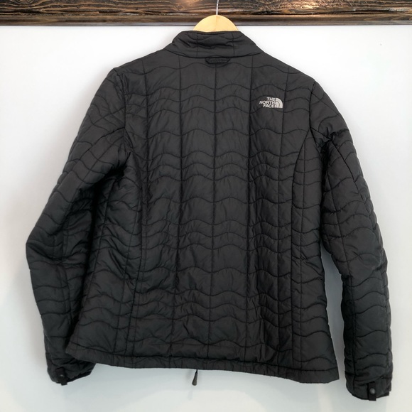 The North Face Quilted Zip-Up Coat- Large - Picture 3 of 16